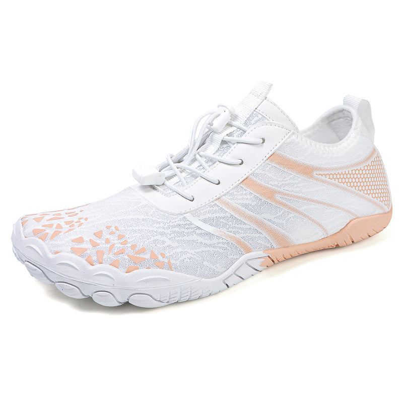 chaussure vitastep blanche minimaliste pour marche pieds nus, offrant une lĂ©gĂšretĂ© extrĂȘme et un confort respirant optimal. Cette chaussure durable amĂ©liore la posture naturelle du pied tout en permettant une libertĂ© totale de mouvement. IdĂ©ale pour un usage quotidien, elle combine design moderne et matĂ©riaux naturels pour une sensation de confort durable et une performance optimale.