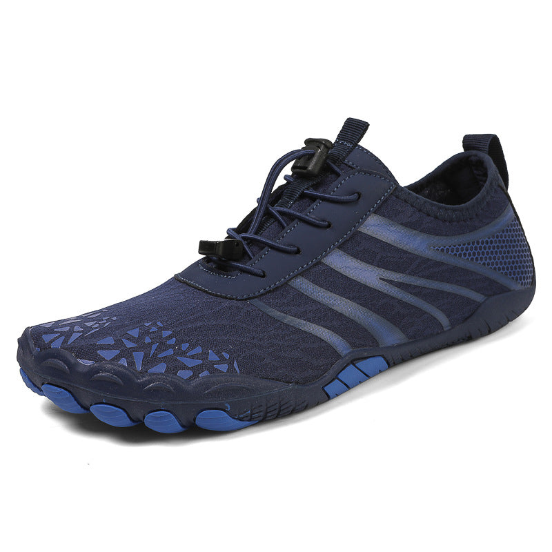 chaussure vitastep bleu marine minimaliste conçue pour la marche pieds nus, offrant une lĂ©gĂšretĂ© extrĂȘme et une respirabilitĂ© optimale. Cette chaussure durable garantit un confort naturel tout au long de la journĂ©e et amĂ©liore la posture naturelle du pied. IdĂ©ale pour un usage quotidien, elle combine un design moderne avec des matĂ©riaux haute qualitĂ© pour une performance optimale et une libertĂ© totale de mouvement.